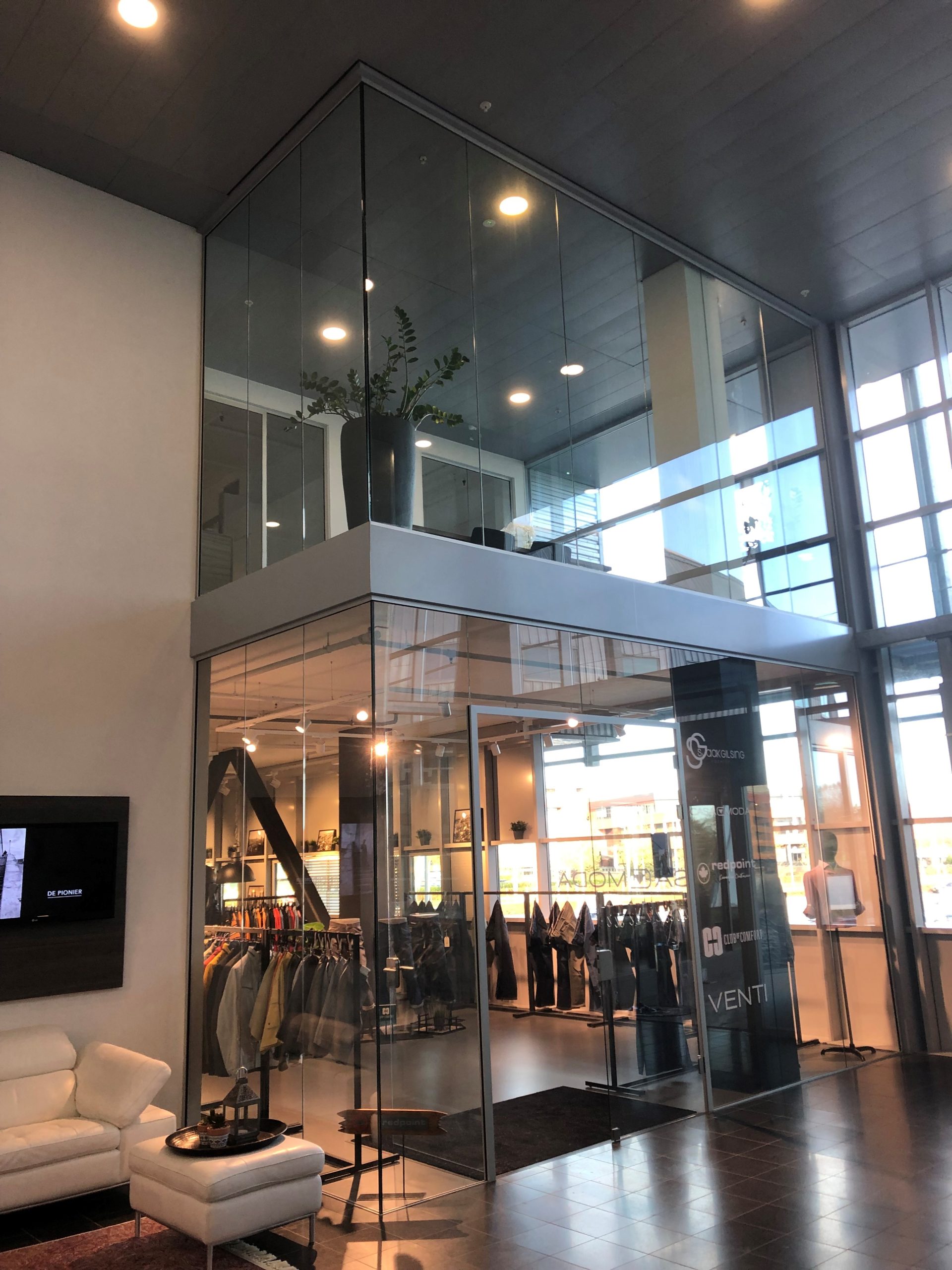 Cube Centre